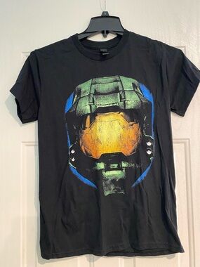 Black Short-Sleeve Graphic Tee with Green Helmet and Gold Visor